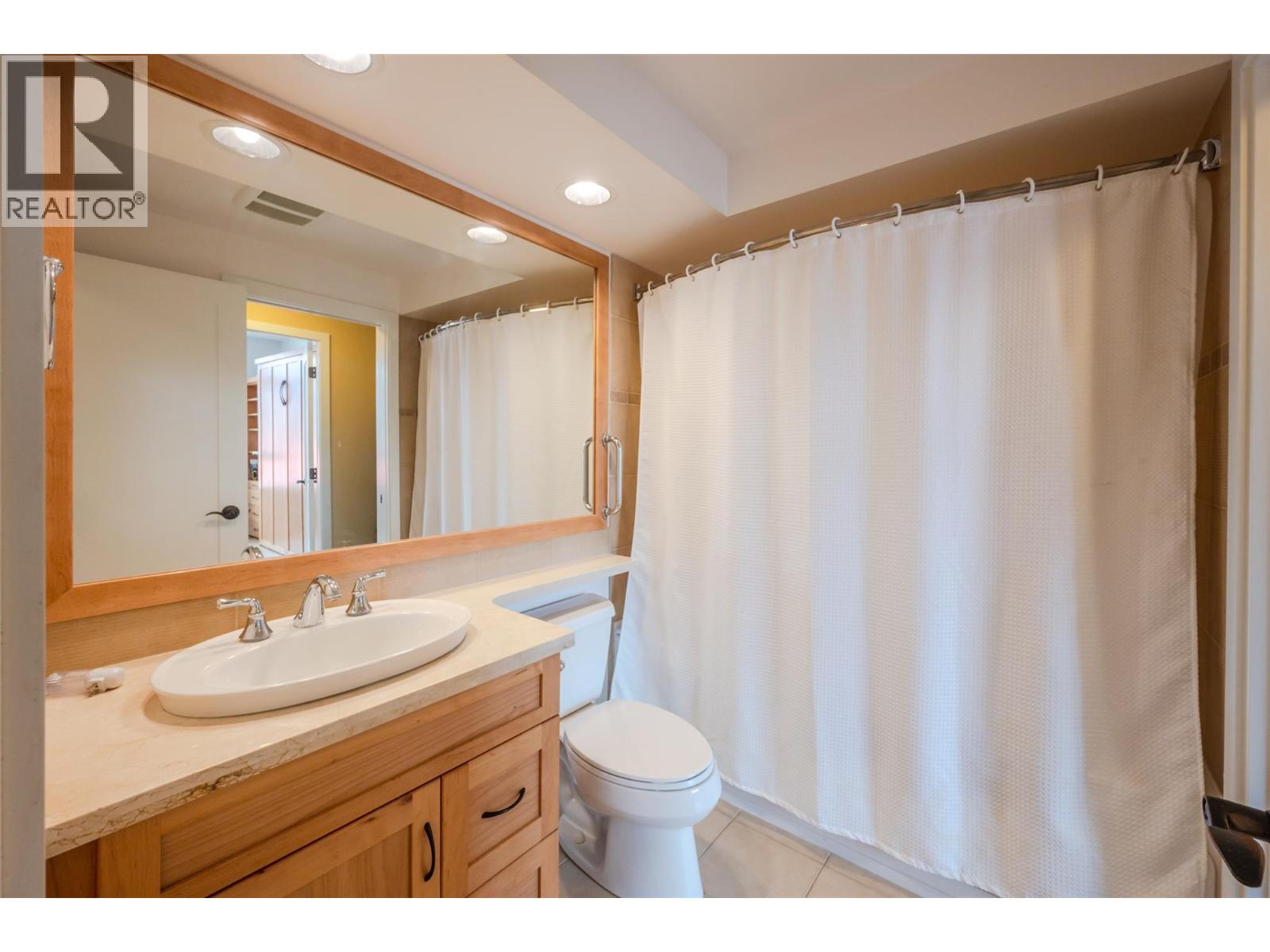 160 Lakeshore Drive W Unit# 401, Penticton