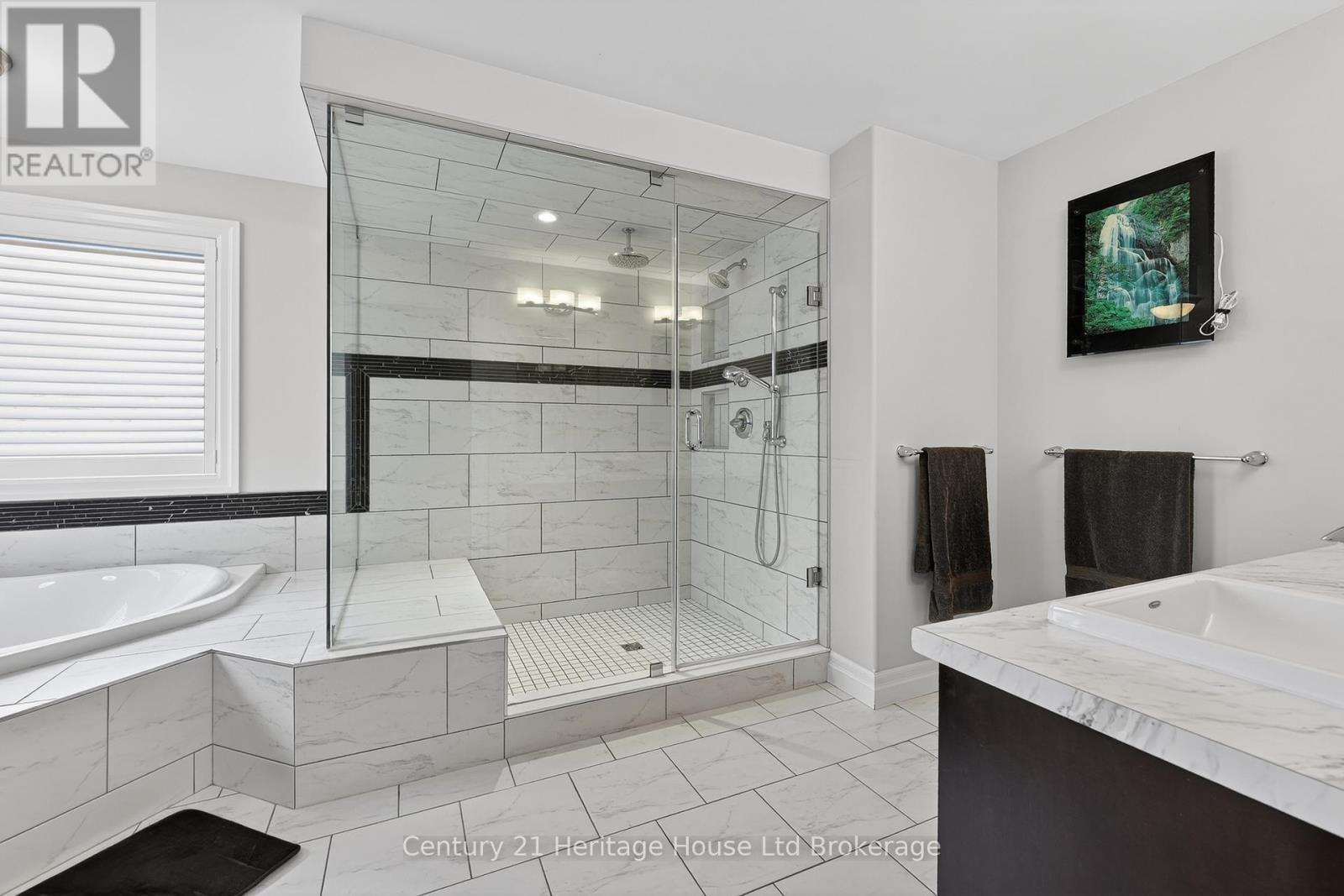149 JUNO CRESCENT - Image 28