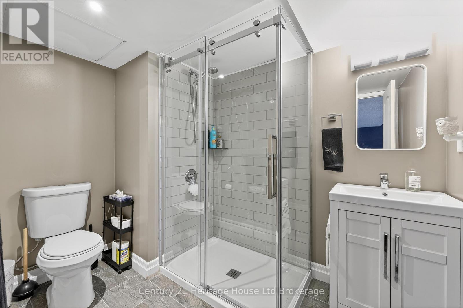 149 JUNO CRESCENT - Image 36