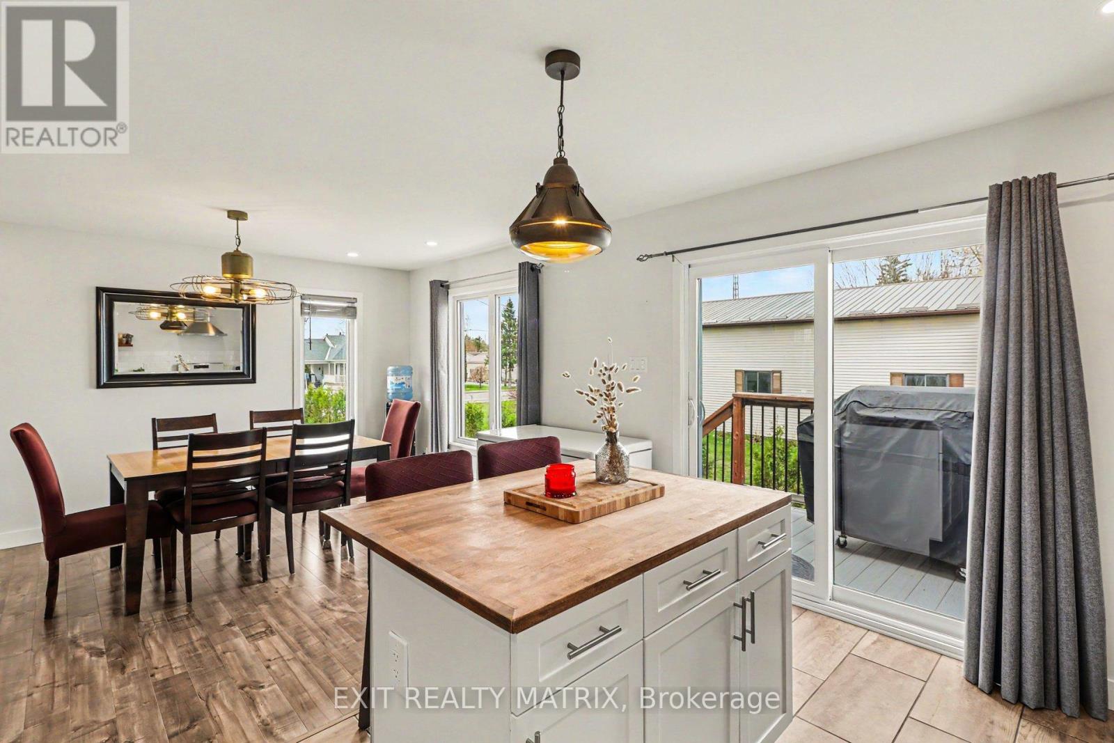 184 LAVERGNE STREET - 10