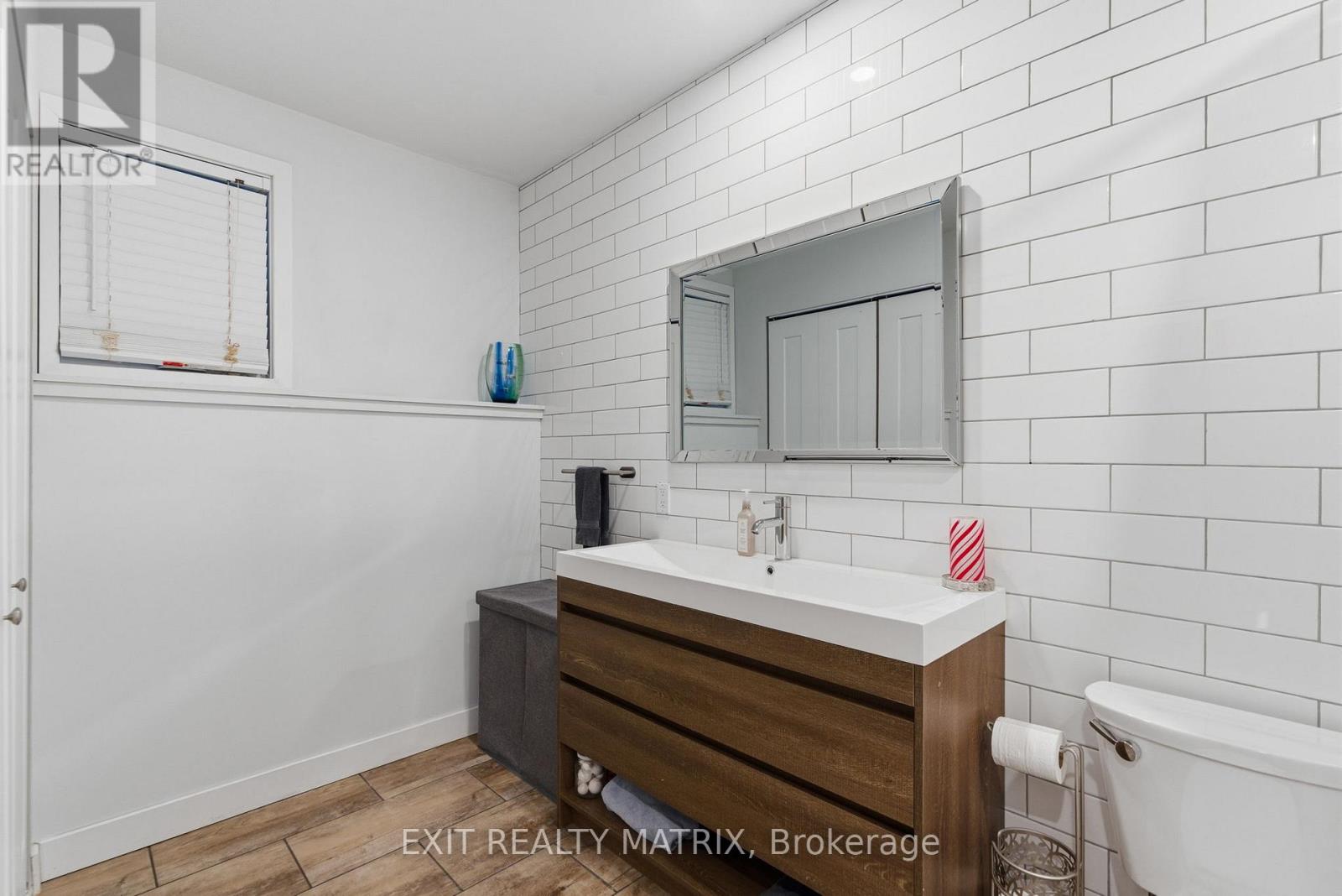 184 LAVERGNE STREET - 18