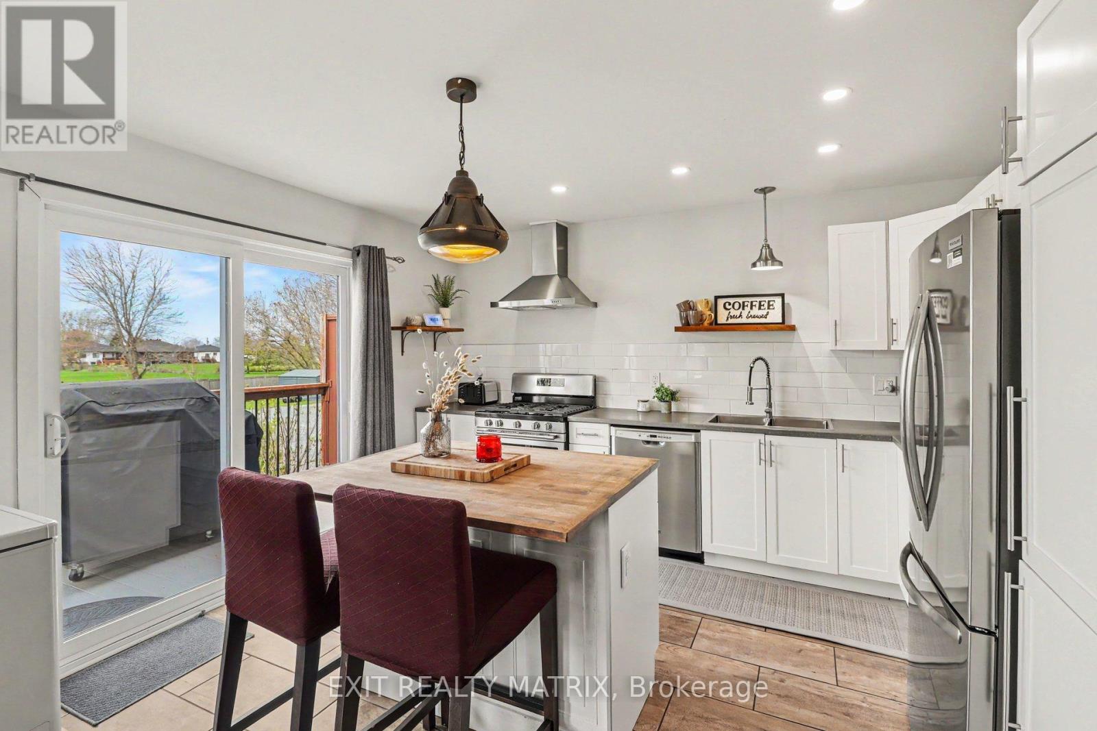 184 LAVERGNE STREET - 8