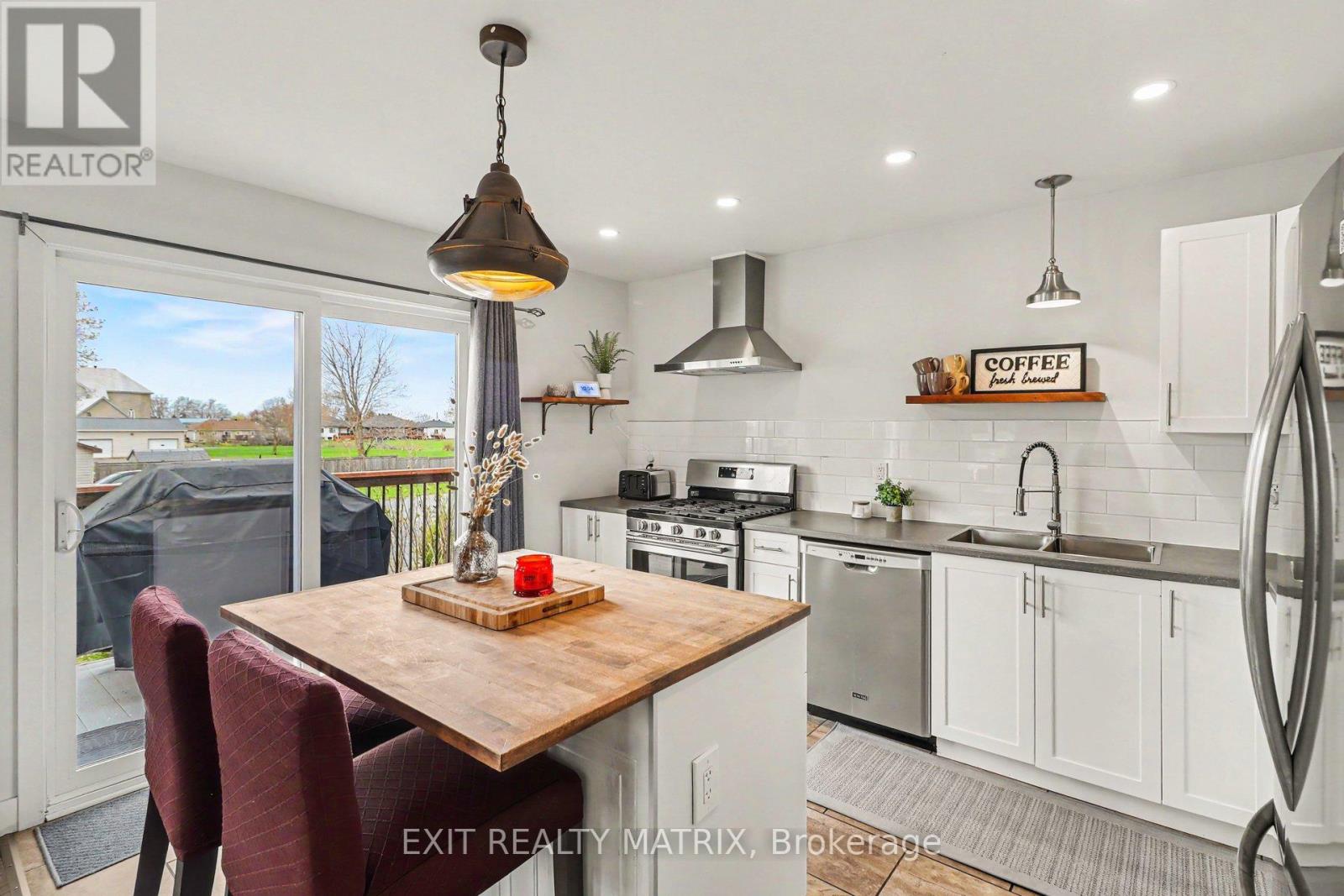 184 LAVERGNE STREET - 9