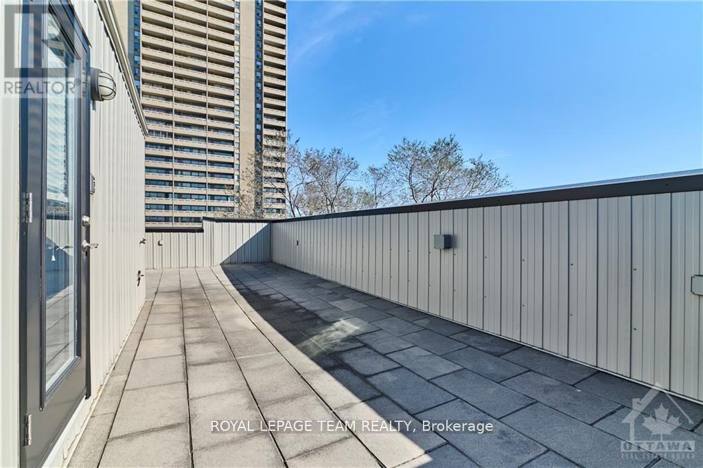 #10 800 MELWOOD AVENUE - 29