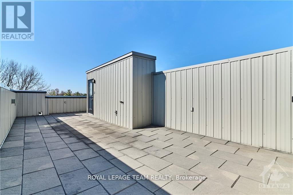 #10 800 MELWOOD AVENUE - 30