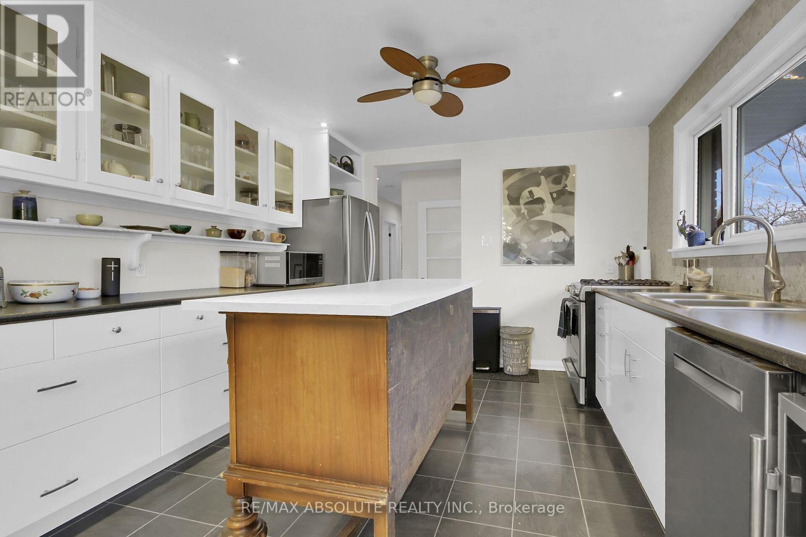 731 DOVERCOURT AVENUE - 12