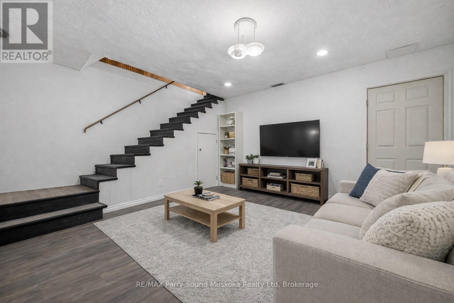 55 A CASCADE STREET E - 27