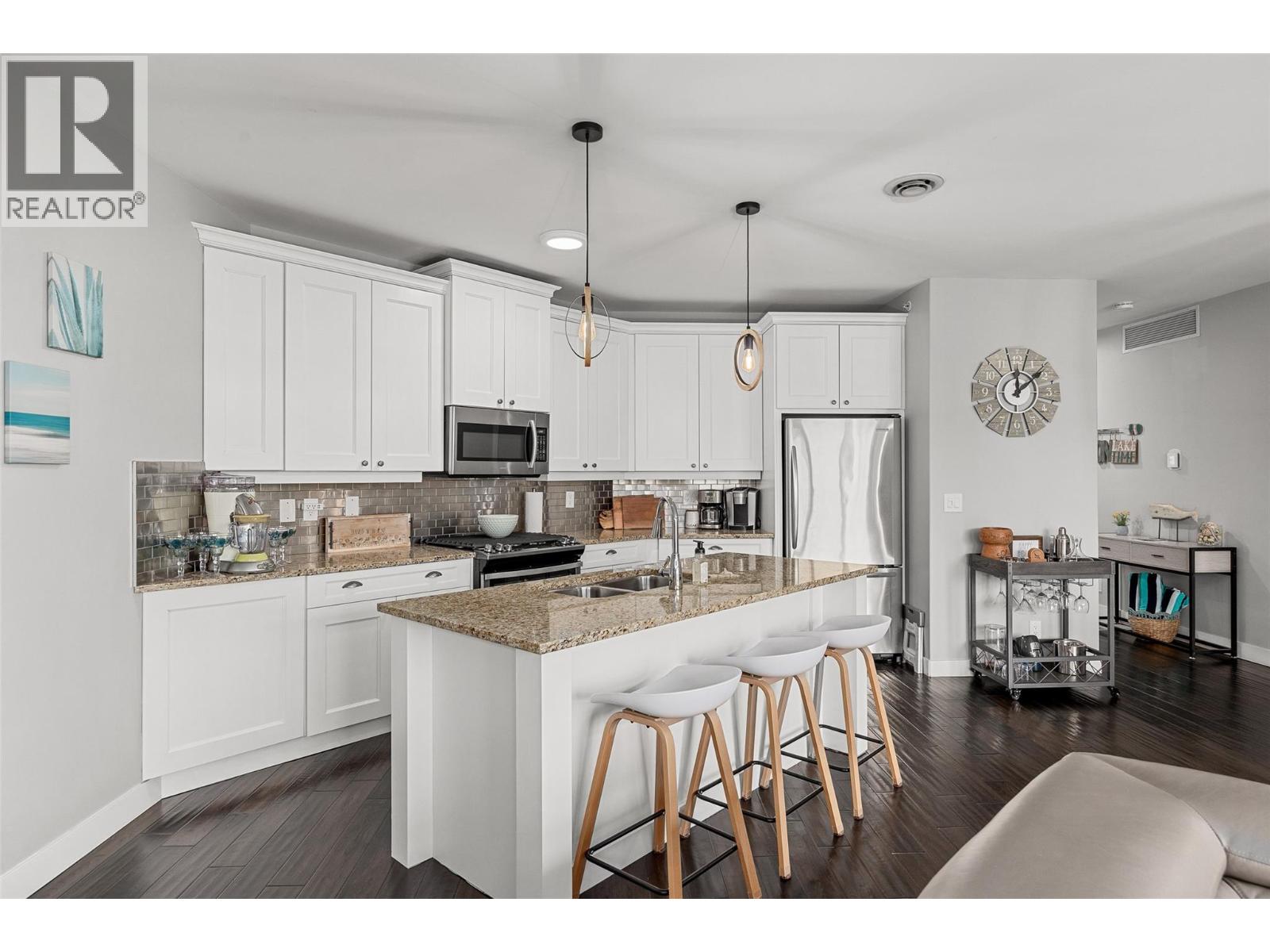 6402 4026 Pritchard Drive, West Kelowna