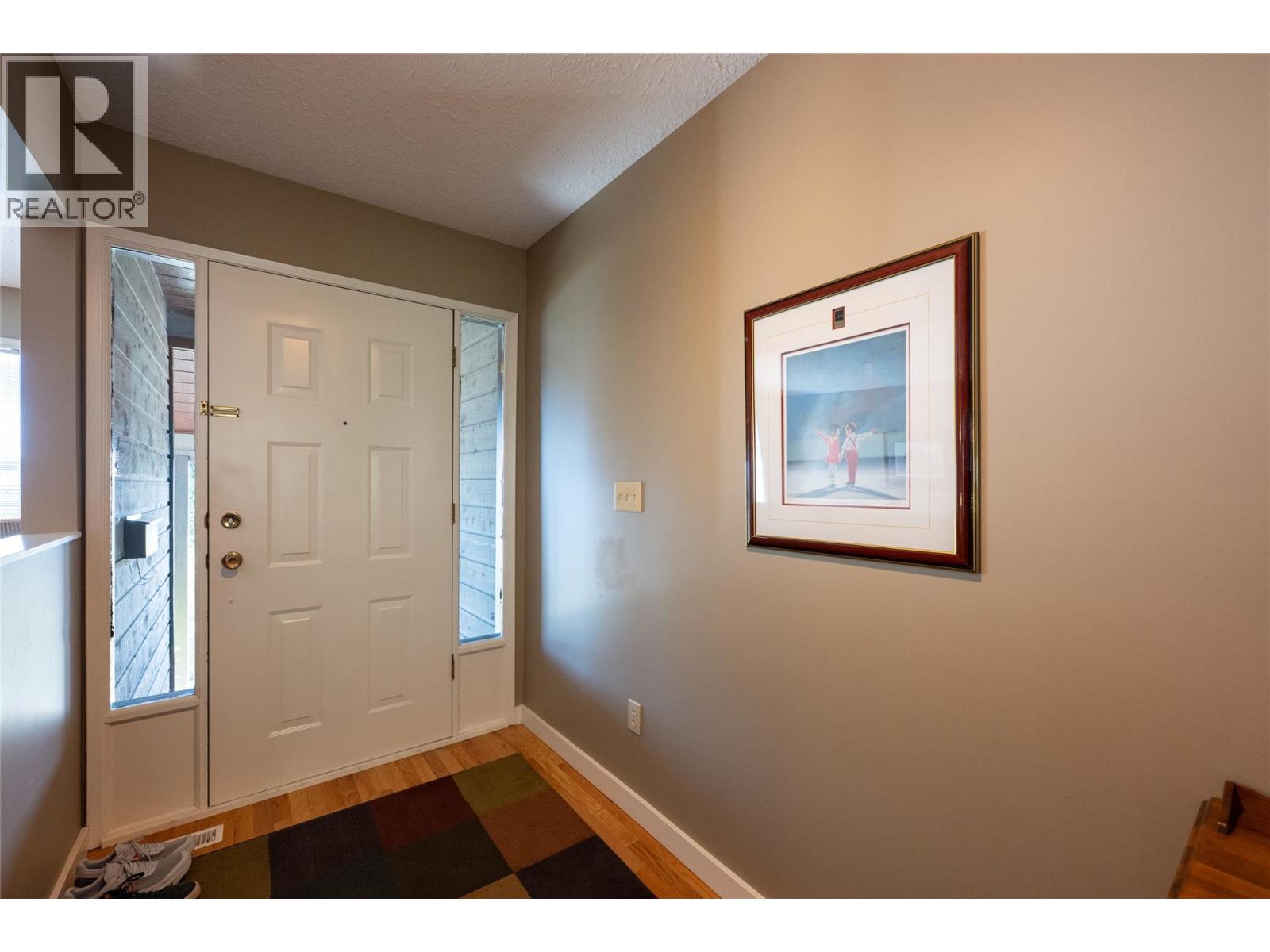 419 Laurier Drive - 16