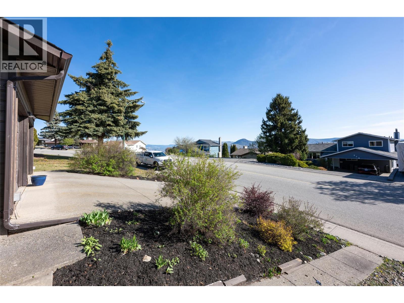419 Laurier Drive - 4