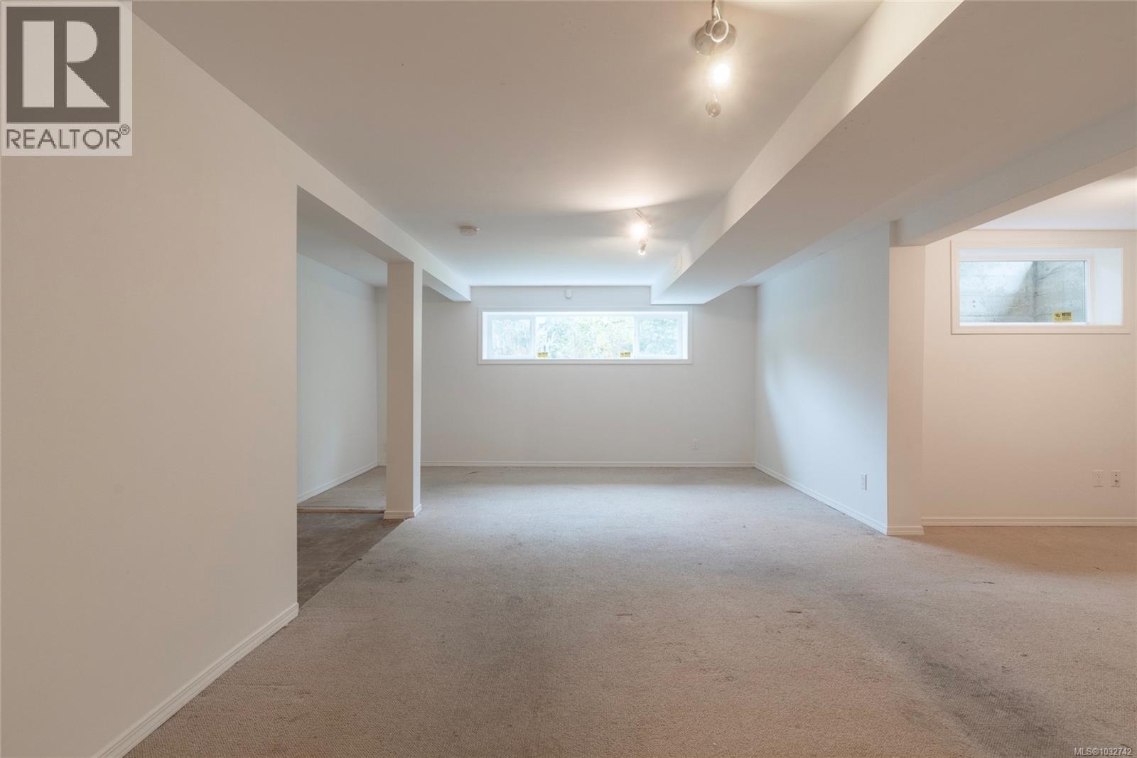 1794 Barrie Rd - 26