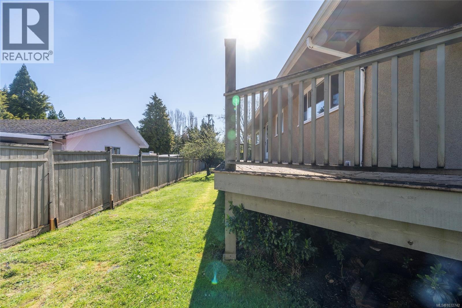 1794 Barrie Rd - 49