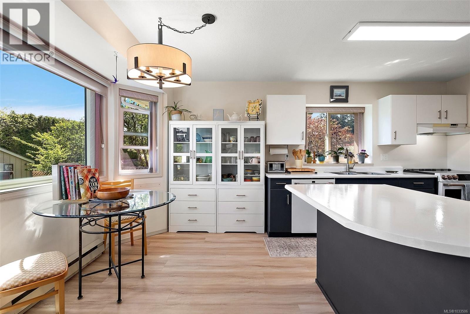 2455 Costa Vista Pl - 4
