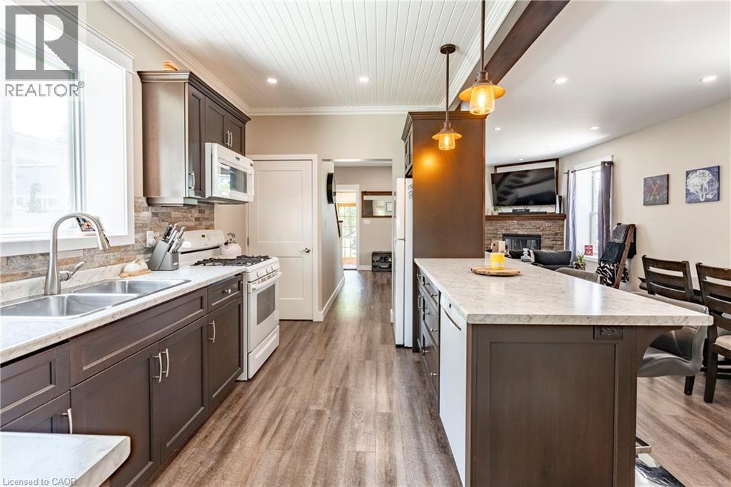 422 LAMBTON Street W - 12