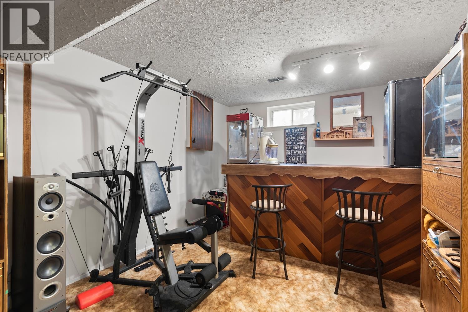 925 Alpine Way - 14