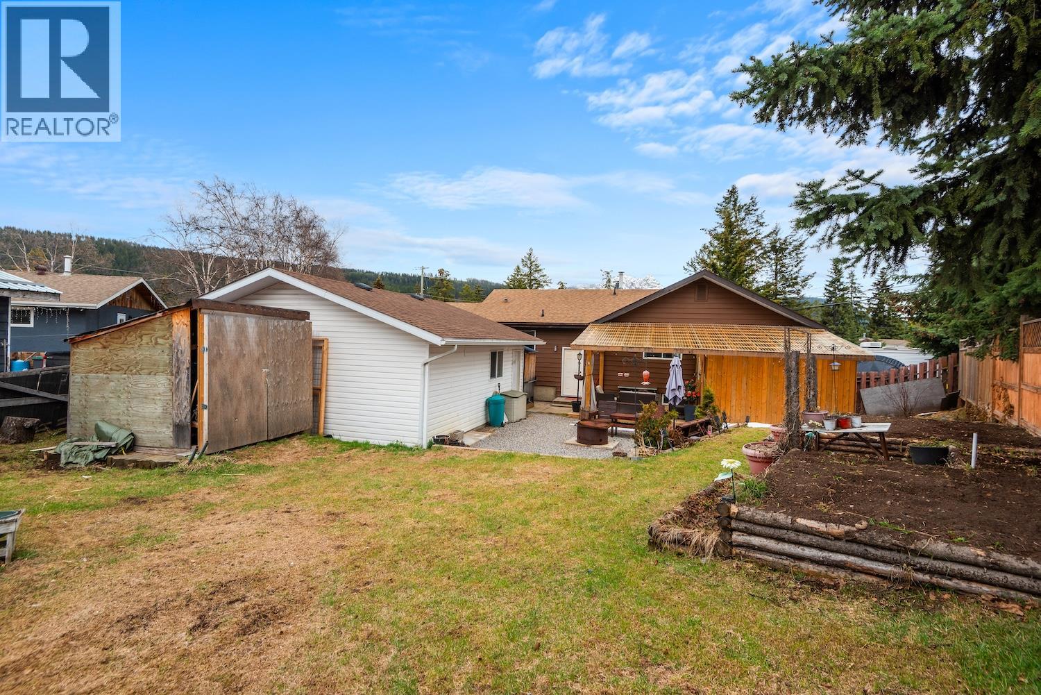 925 Alpine Way - 22