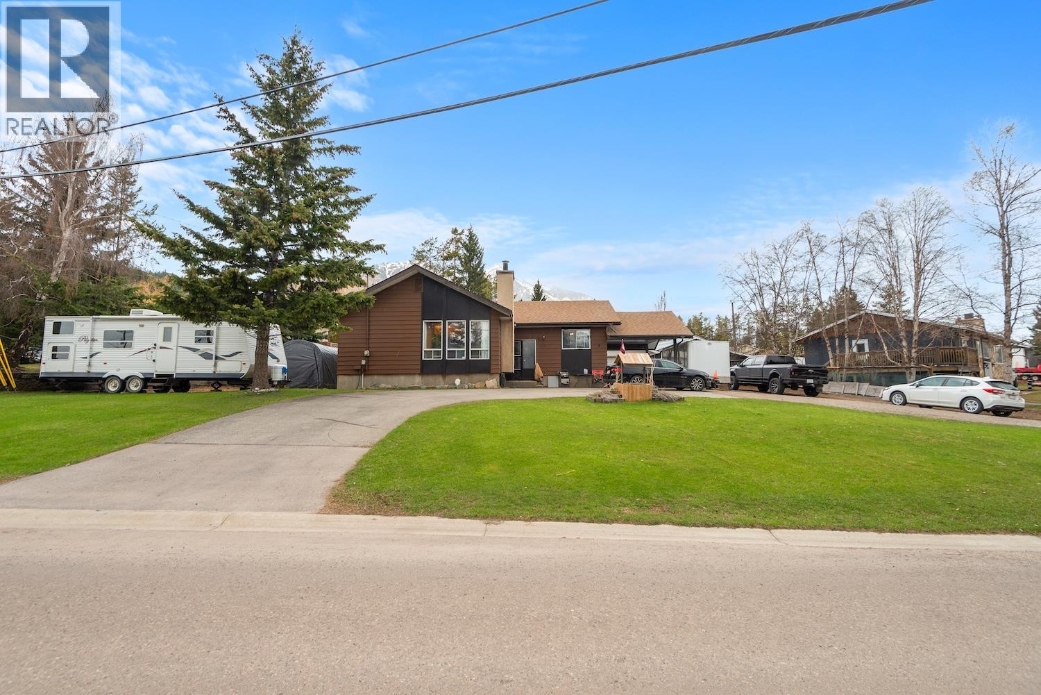 925 Alpine Way - photo 2