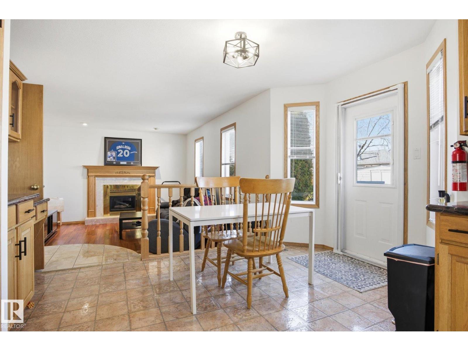7220 157 AV NW — photo 13