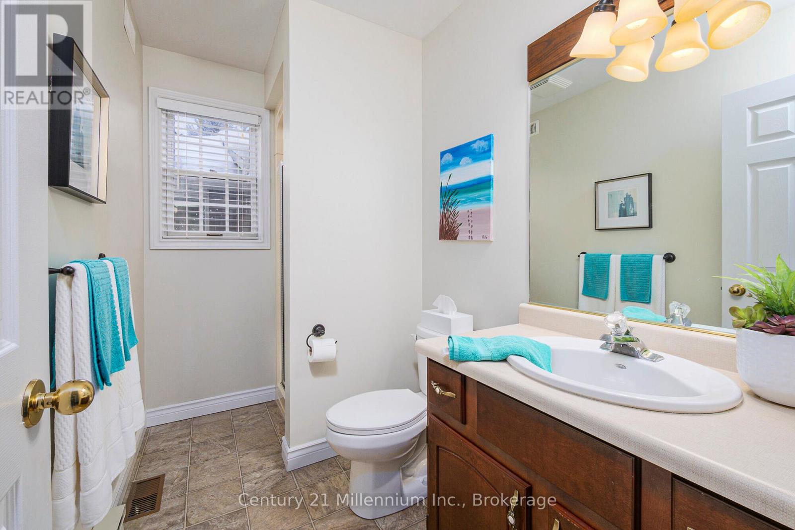330 1ST STREET W - 25