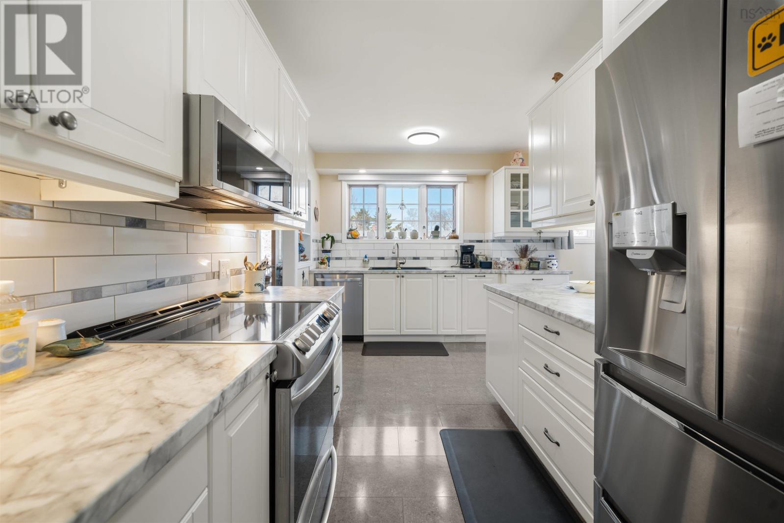 Property 14 of 42 of 179 CEDAR Street