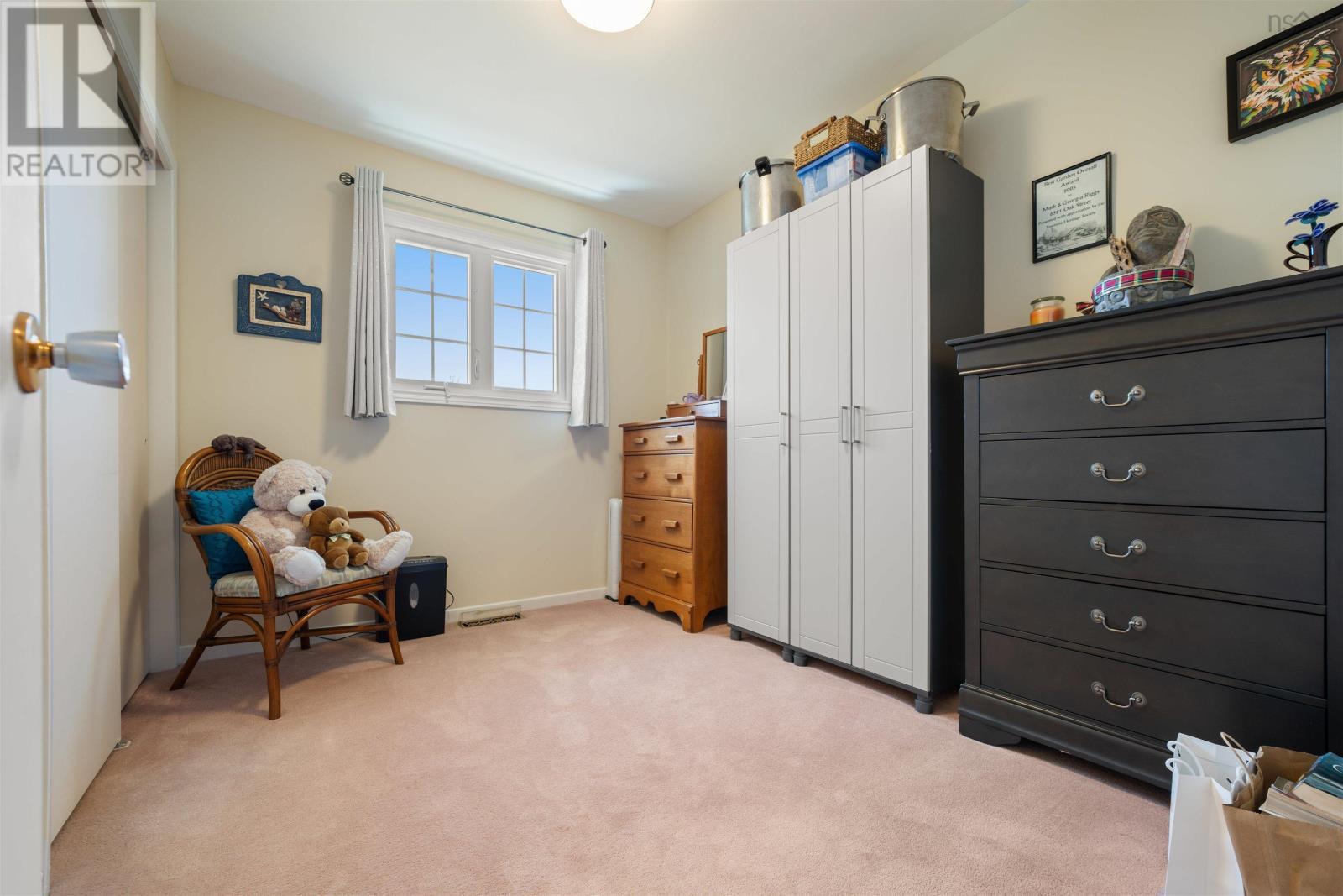 Property 28 of 42 of 179 CEDAR Street