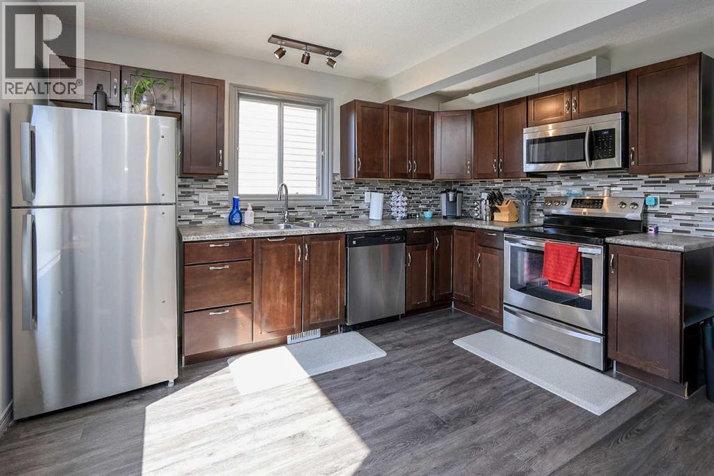 76 Good Crescent, Red Deer