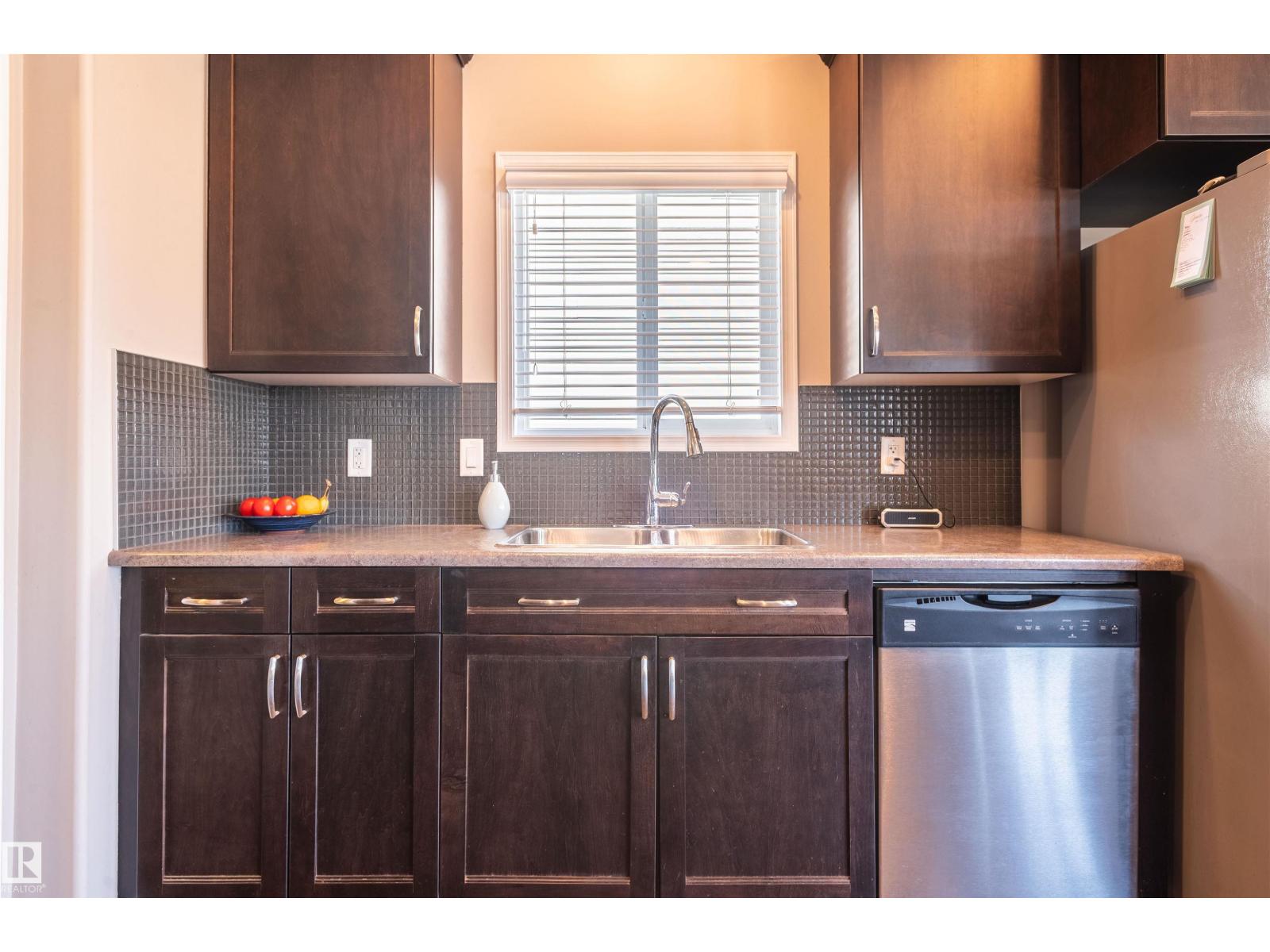 121 ELLINGTON CR, St. Albert