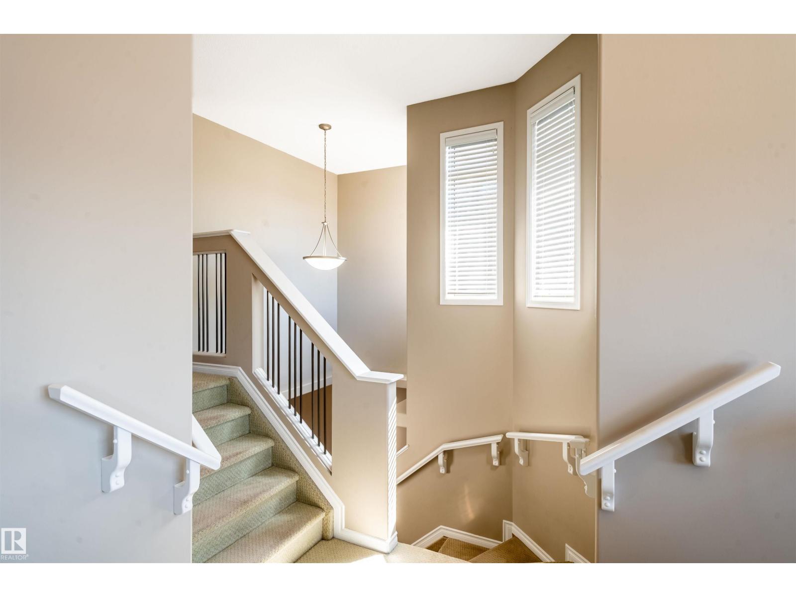121 ELLINGTON CR, St. Albert