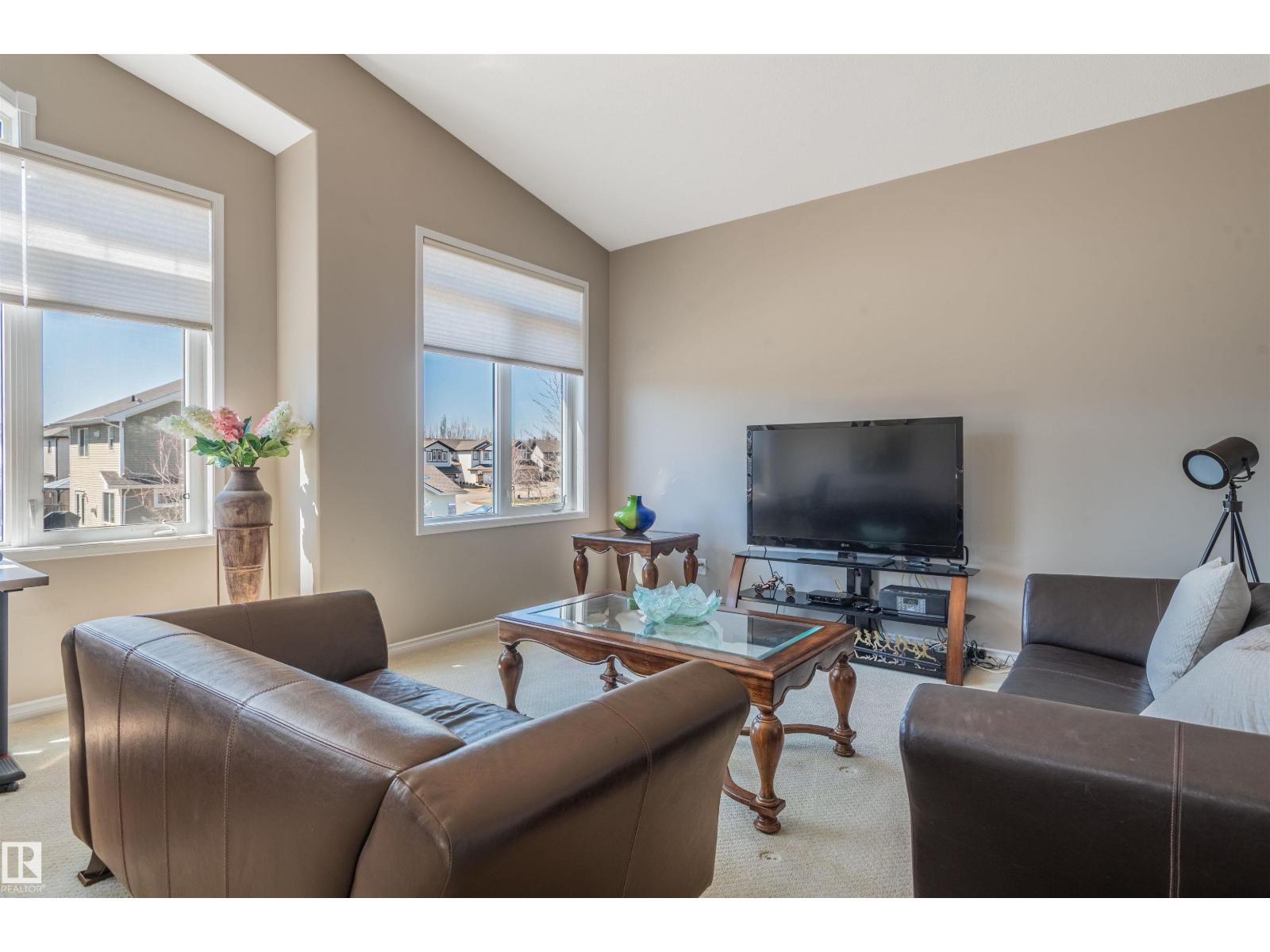 121 ELLINGTON CR, St. Albert