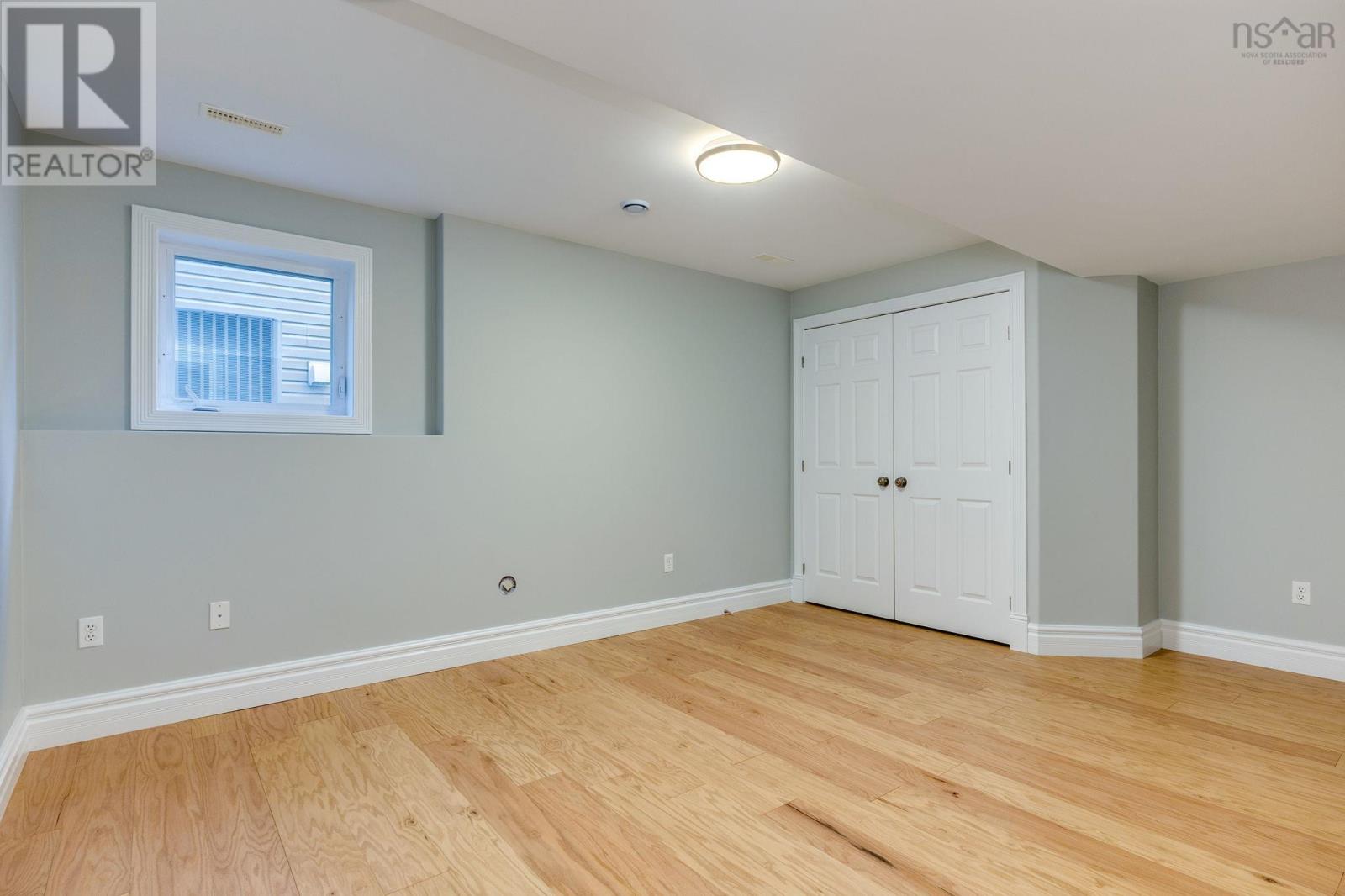 Property 46 of 49 of 153 Ravines Drive