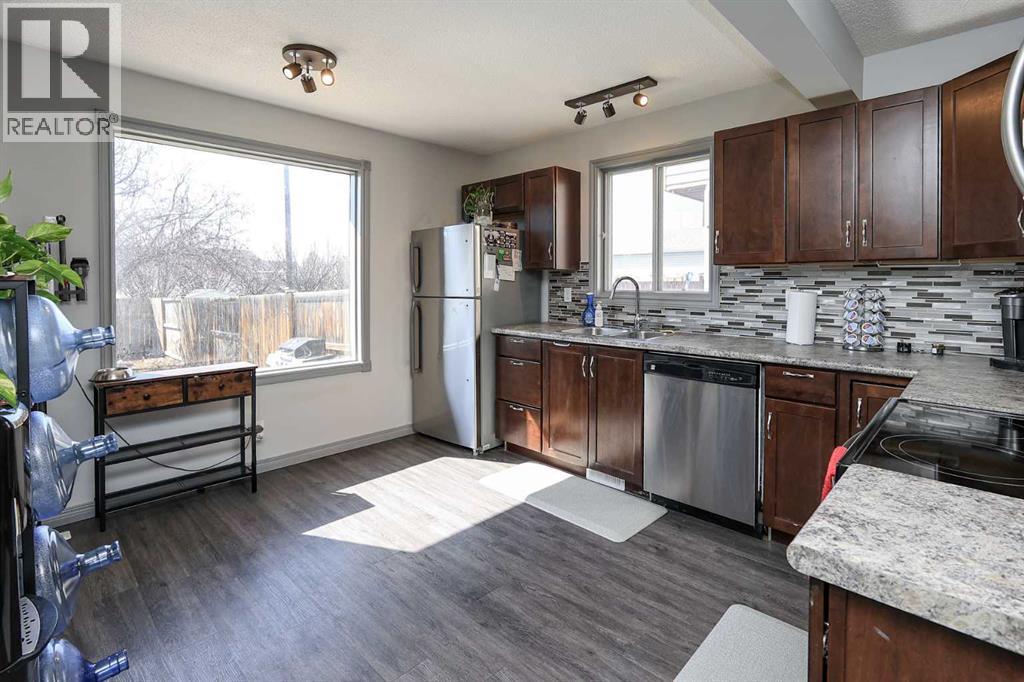76 Good Crescent, Red Deer