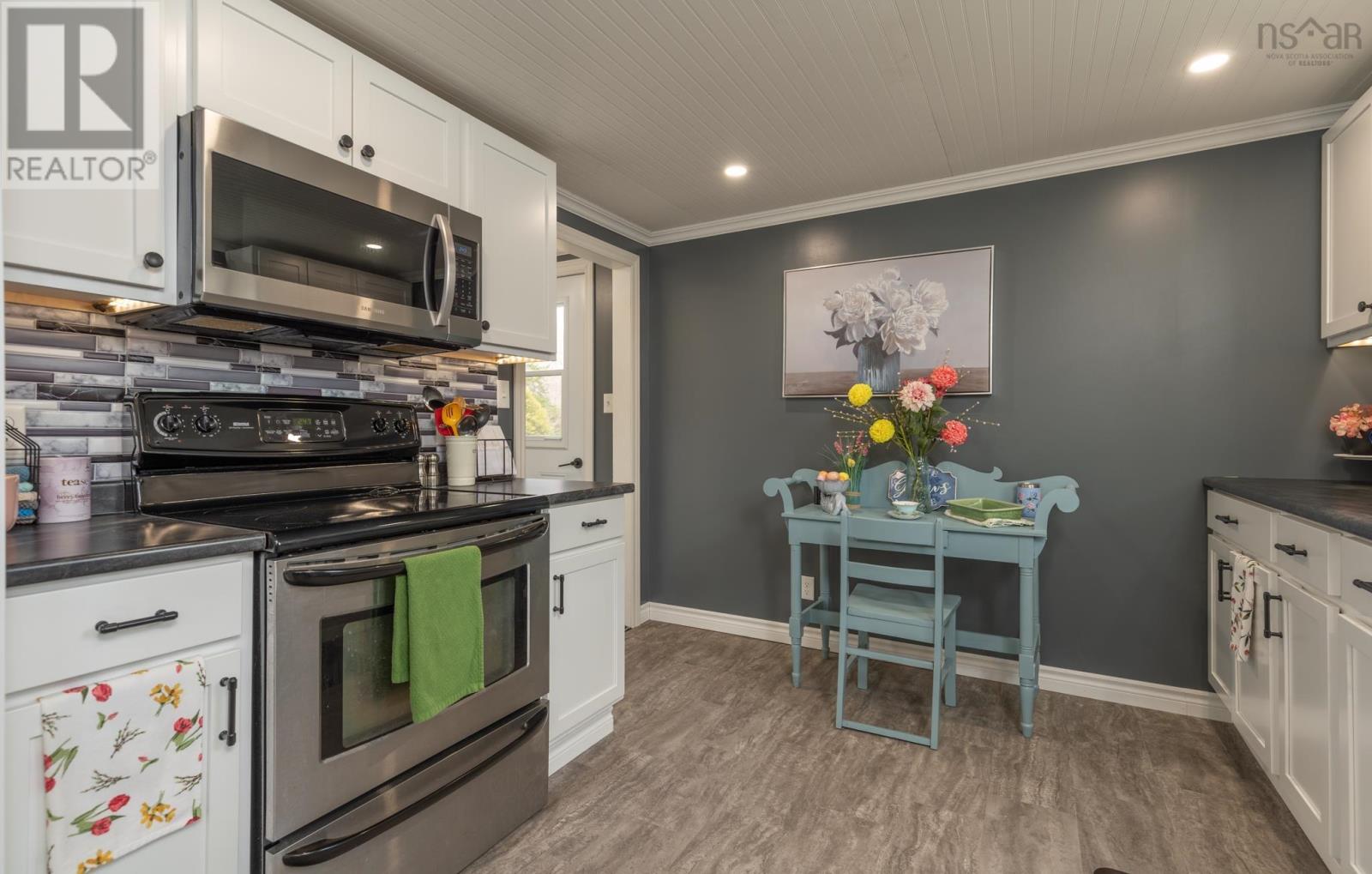 Property 20 of 40 of 3559 Highway 340