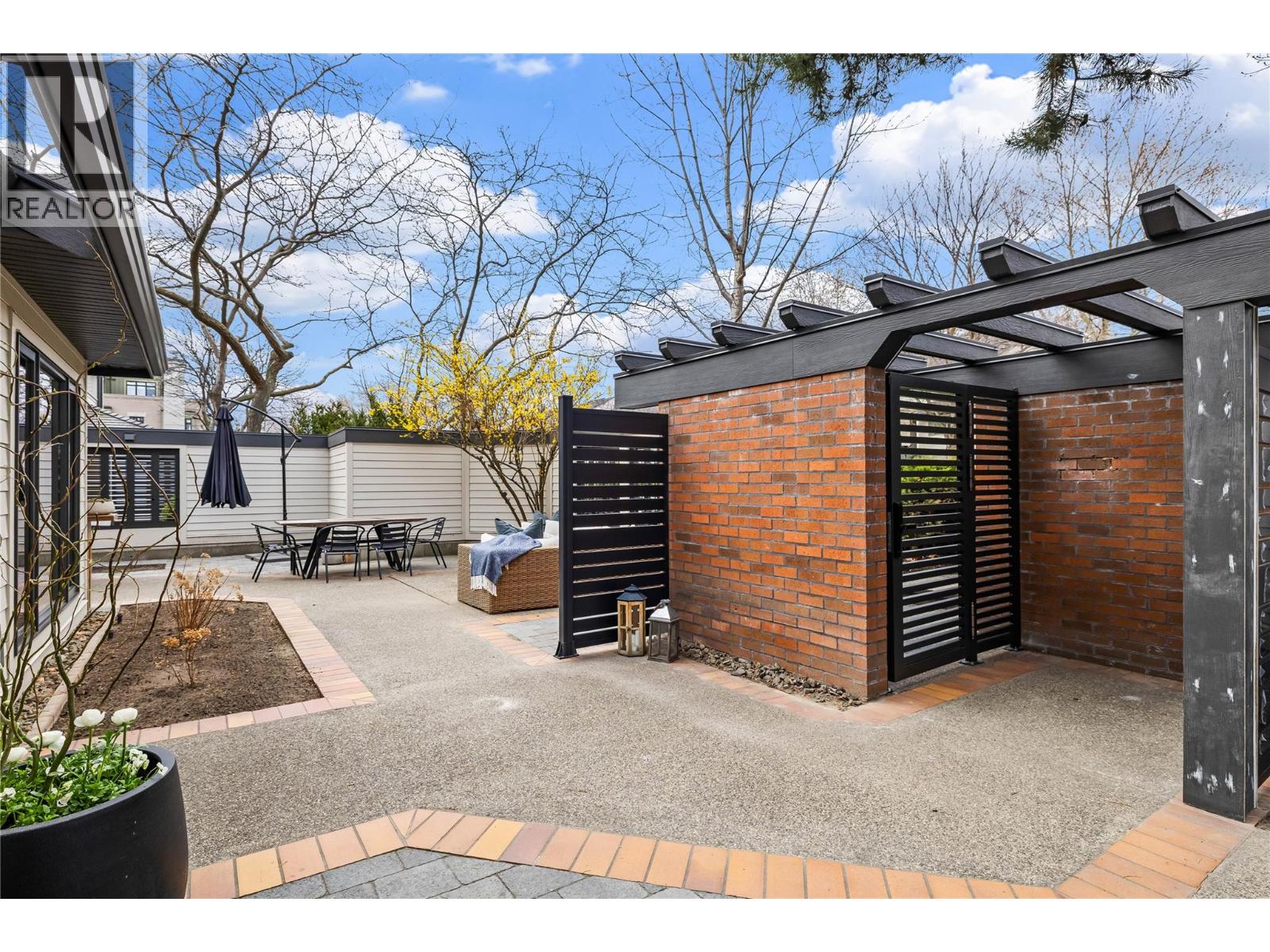 2831 Abbott Street, Kelowna