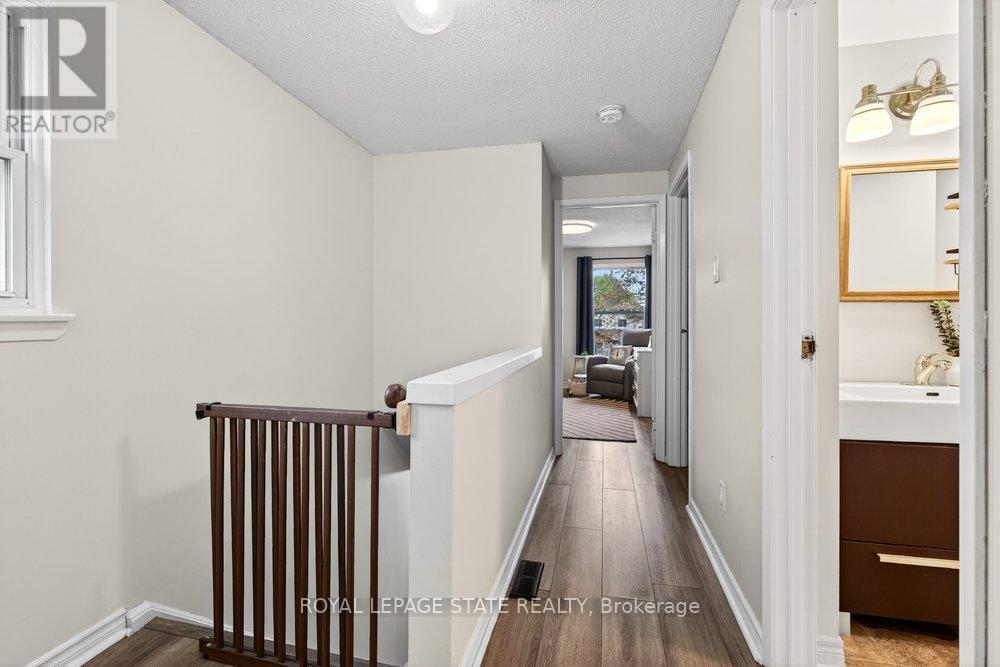 2233 MELISSA CRESCENT - 27