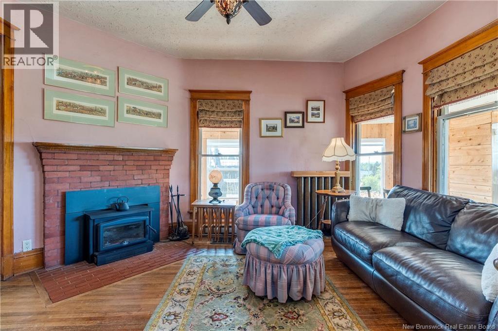 657 Royal Road - 10