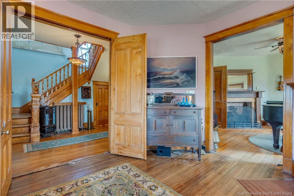 657 Royal Road - 12