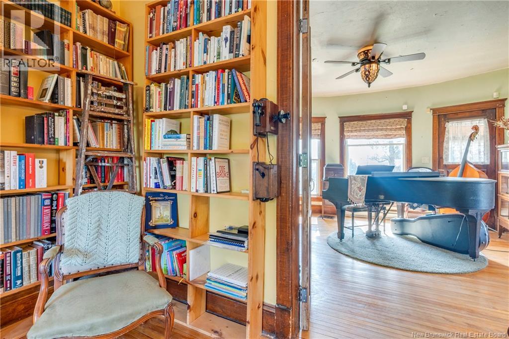657 Royal Road - 15