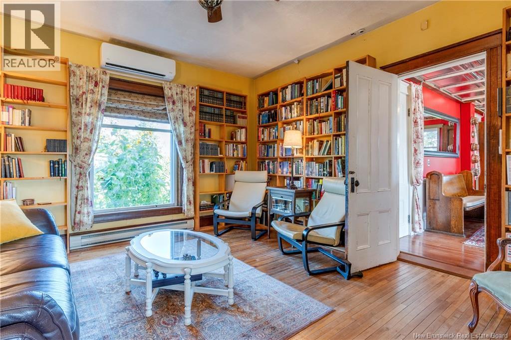 657 Royal Road - 16