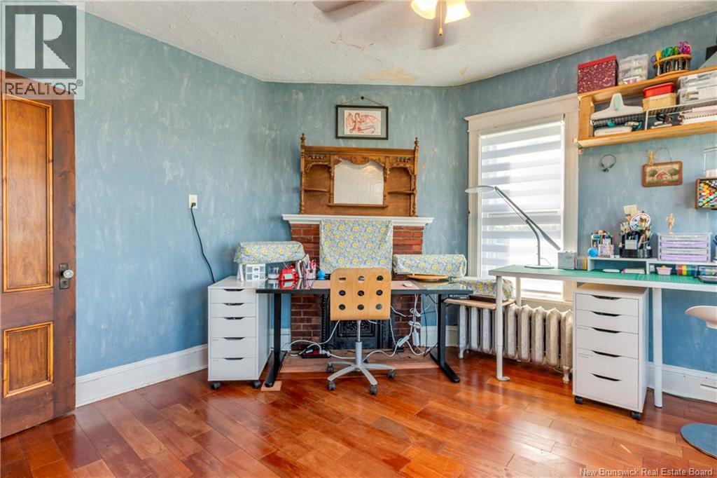 657 Royal Road - 29