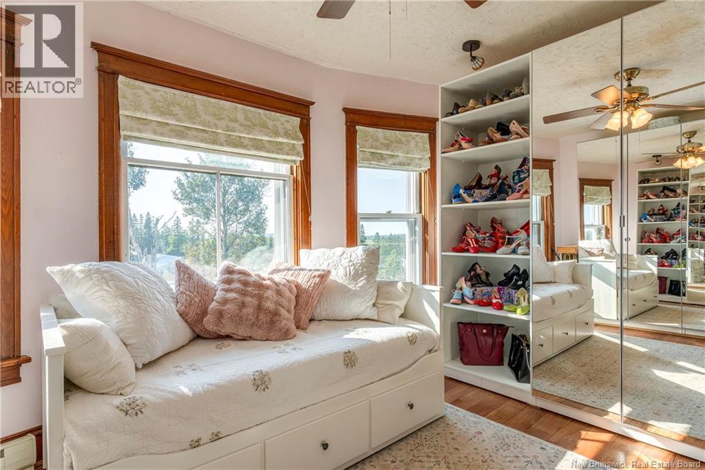 657 Royal Road - 41