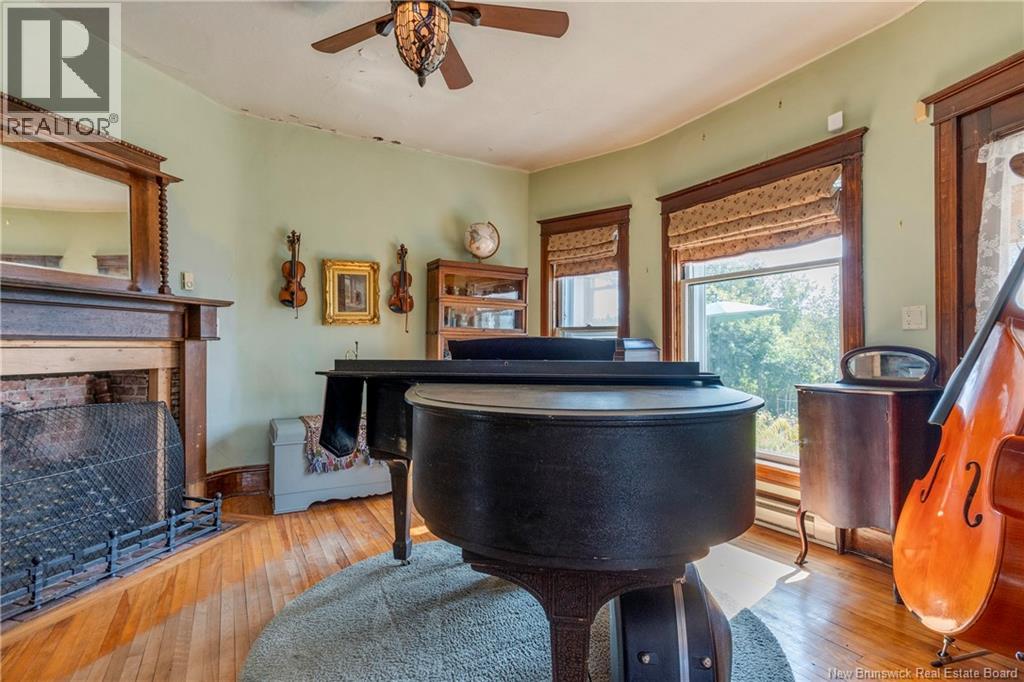 657 Royal Road - 8