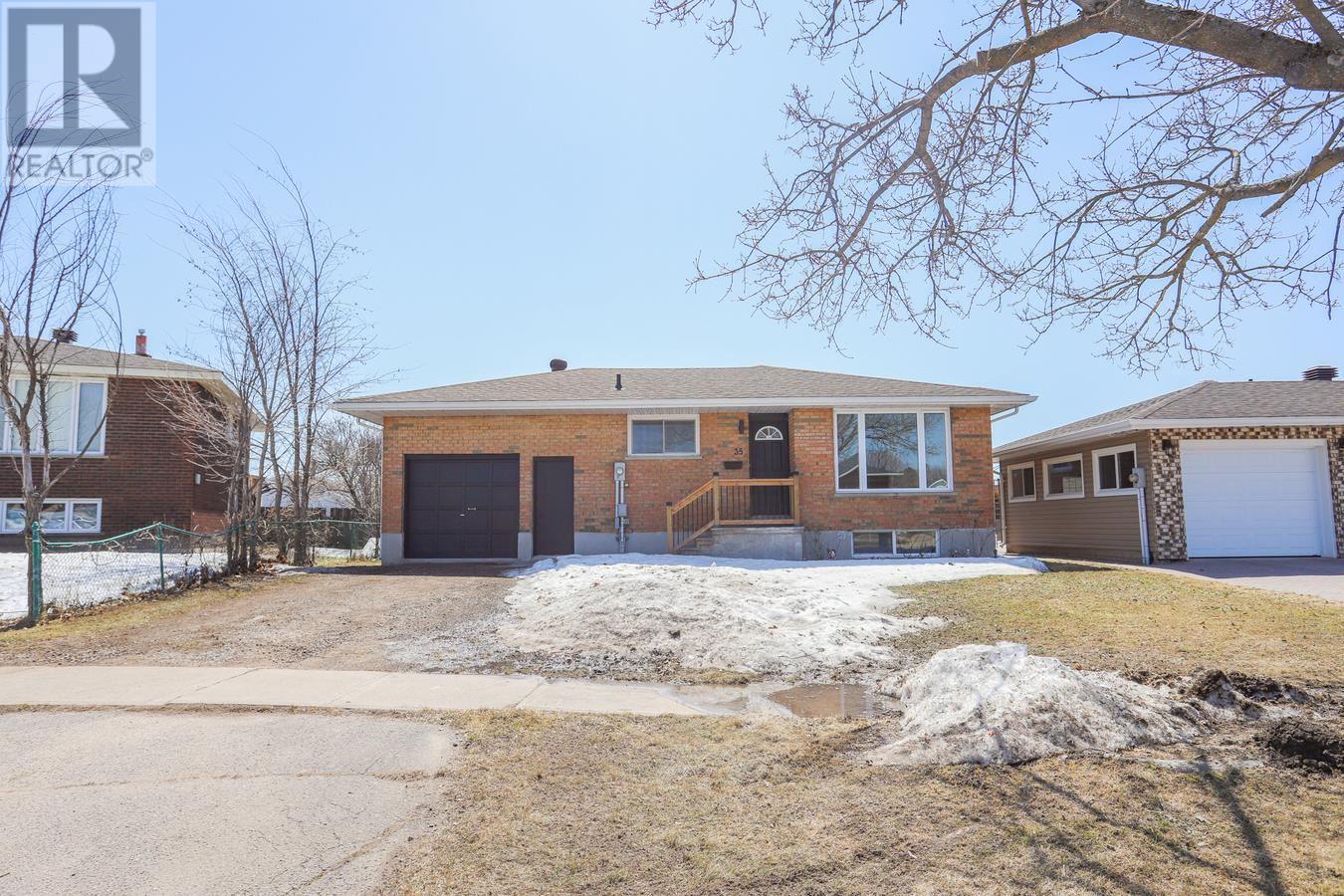 35 Pozzebon CRES, Sault Ste. Marie, Ontario, P6C6A7 — Photo 37