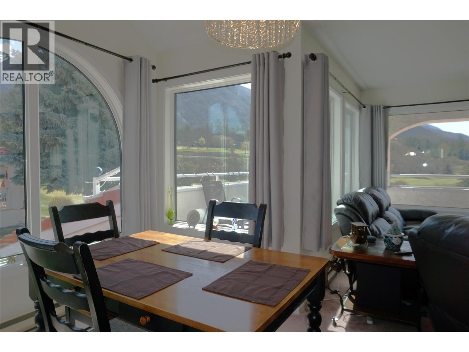 5054 RIVERVIEW Road Unit# 17, Fairmont Hot Springs