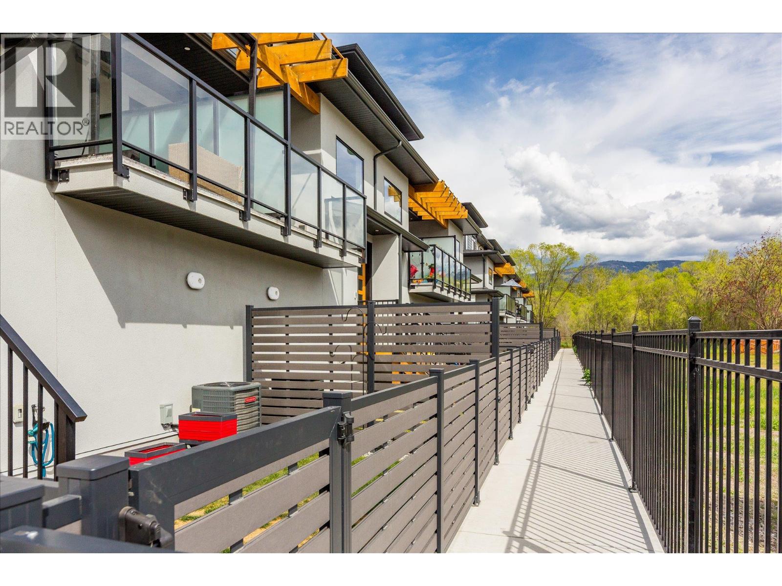 16 1225 Findlay Road, Kelowna