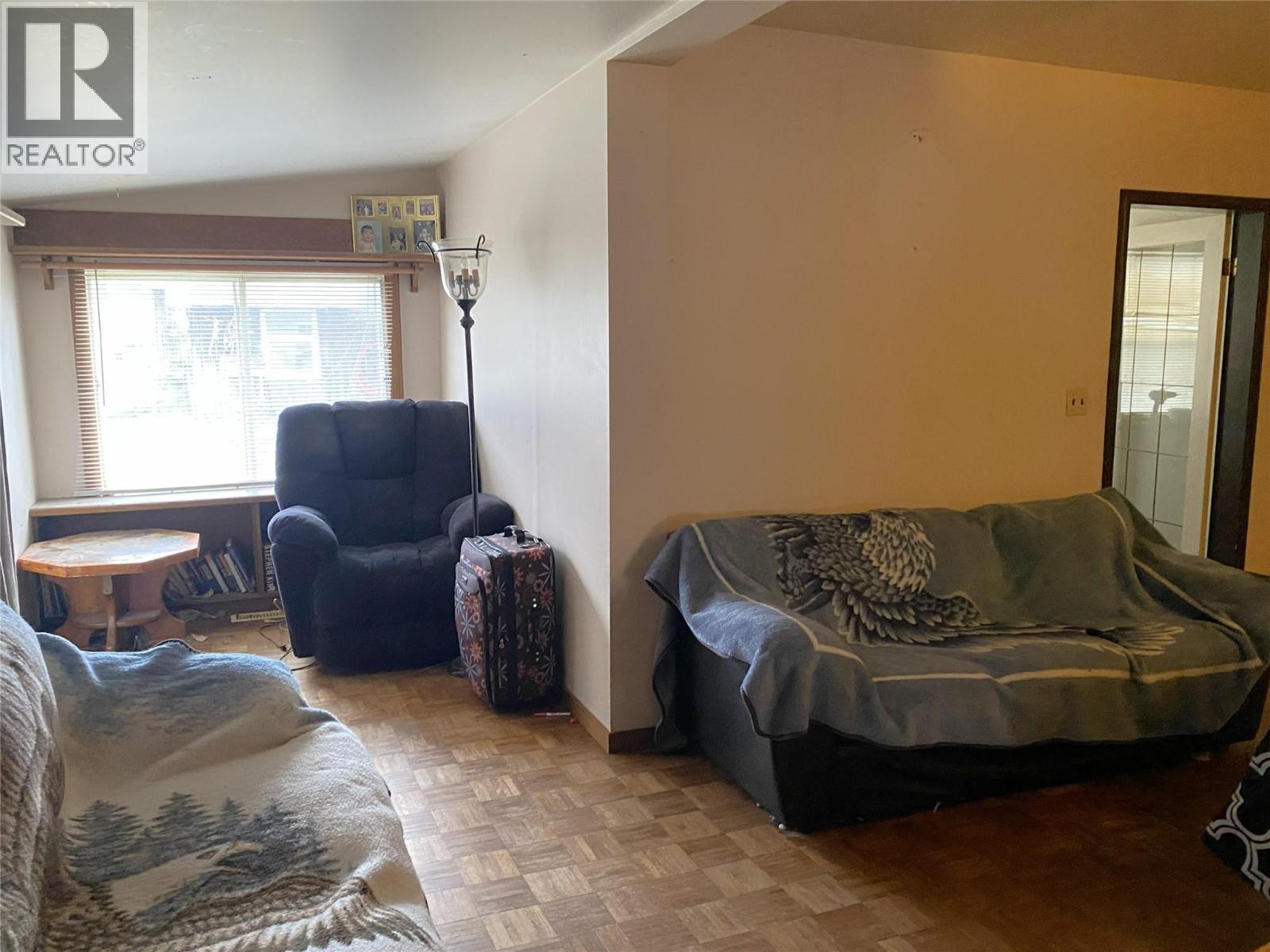 5945 Darcy Road - 8
