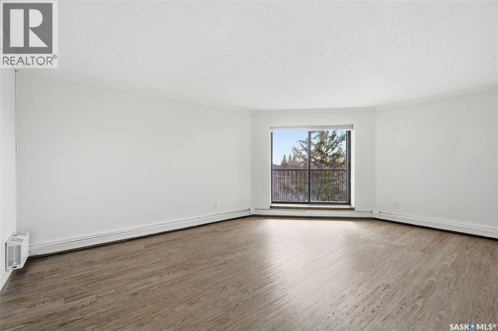 #501 717 Victoria AVENUE - 12
