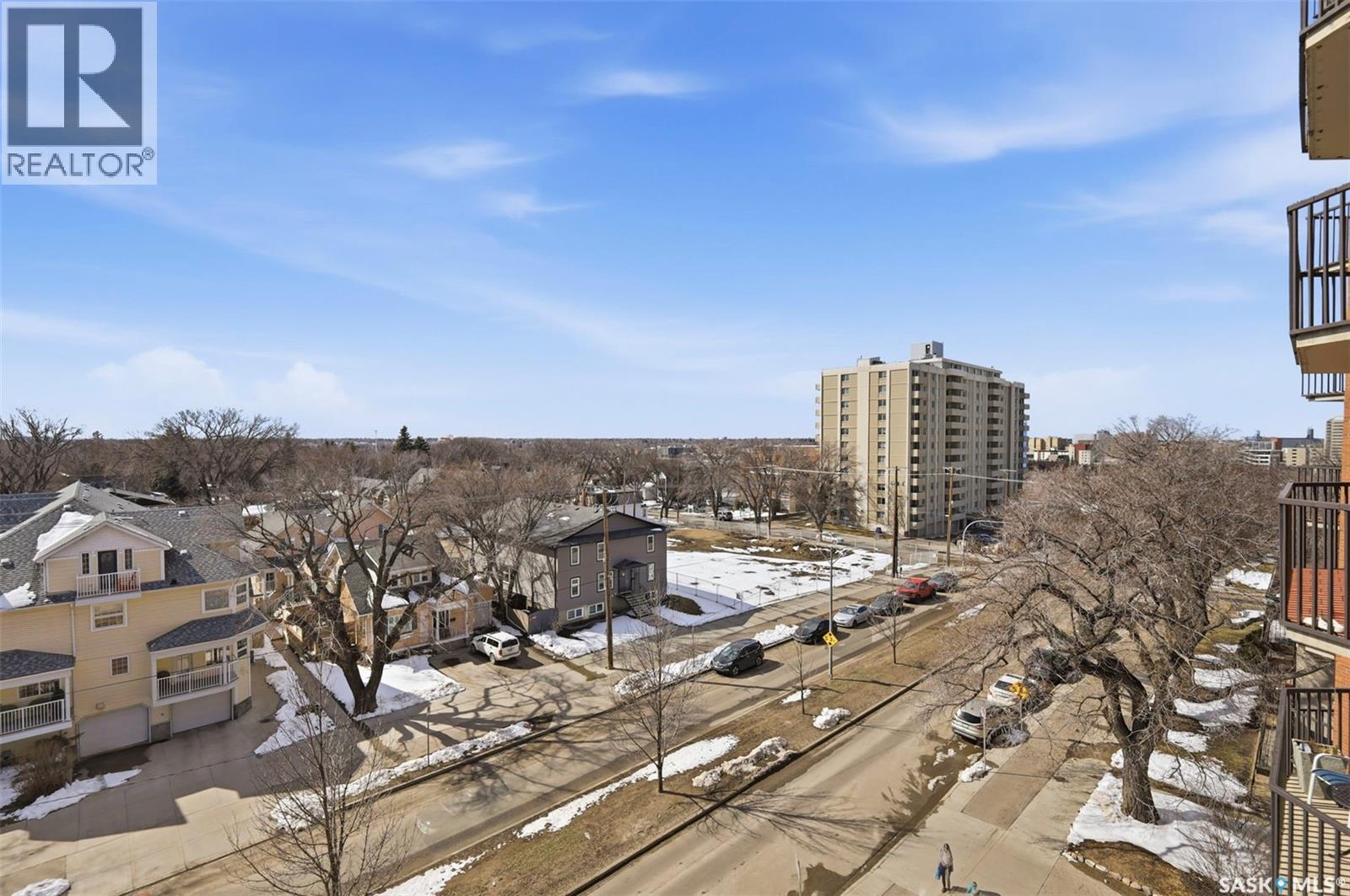 #501 717 Victoria AVENUE - 22