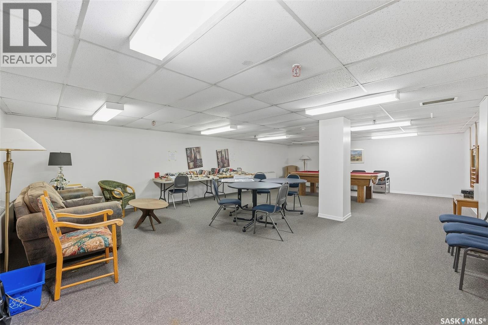 #501 717 Victoria AVENUE - 33