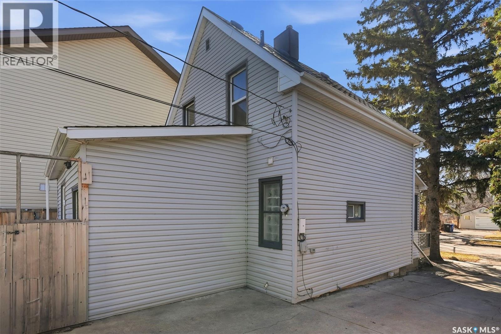 1336 H AVENUE N - 30