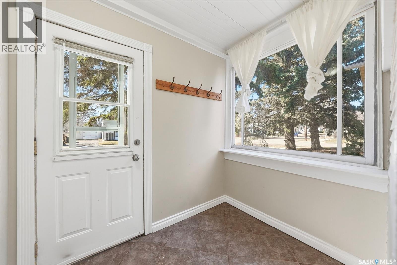 1336 H AVENUE N - 4